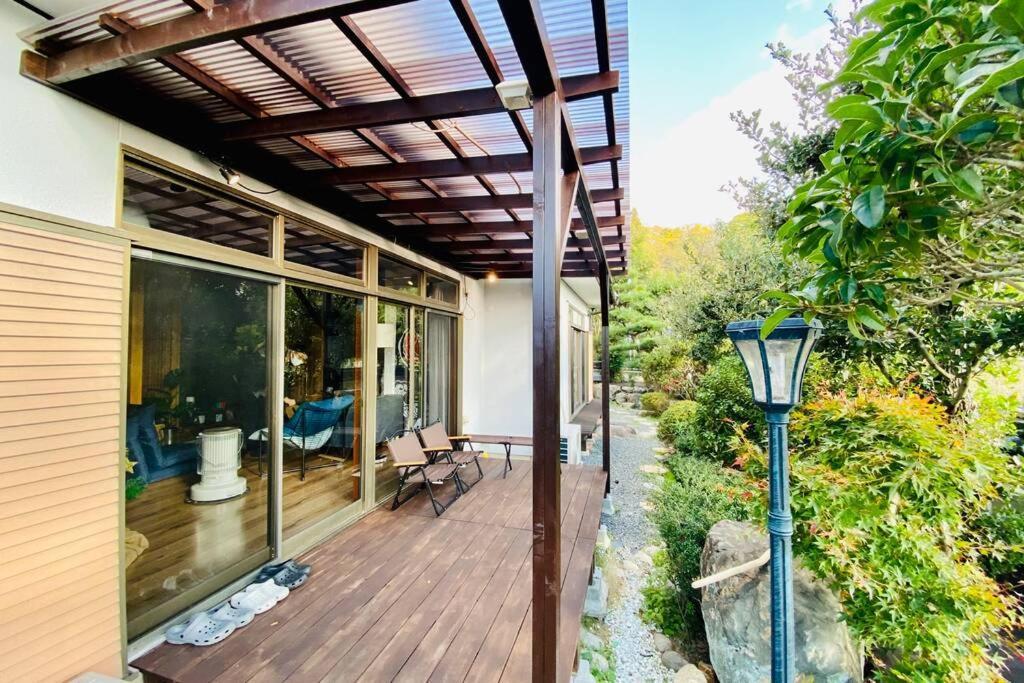 Villa 48坪！道後温泉付近駐車場有り清潔さと設備の充実さが高評価 大切な家族仲間と広々とくつろげます Matsuyama  Exterior foto